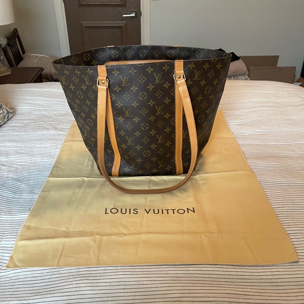 LOUIS VUITTON Vintage Monogram Sac Shopping Bag